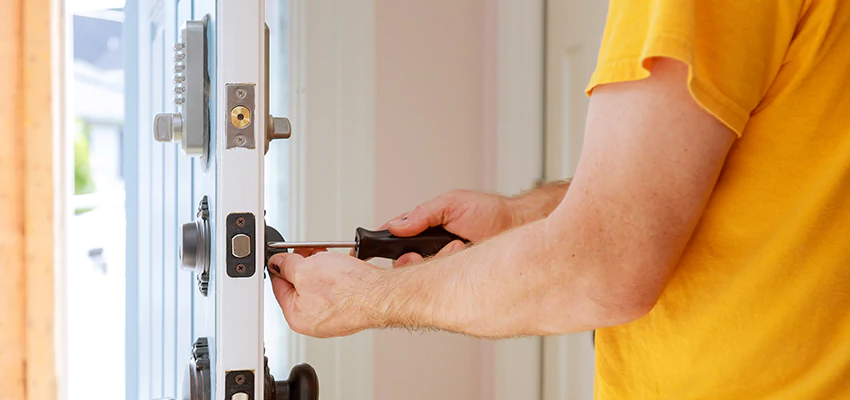 Eviction Locksmith For Key Fob Replacement Services in Batavia
